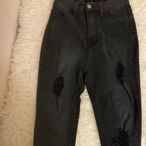 Fashion nova size 1 ripped black jeans